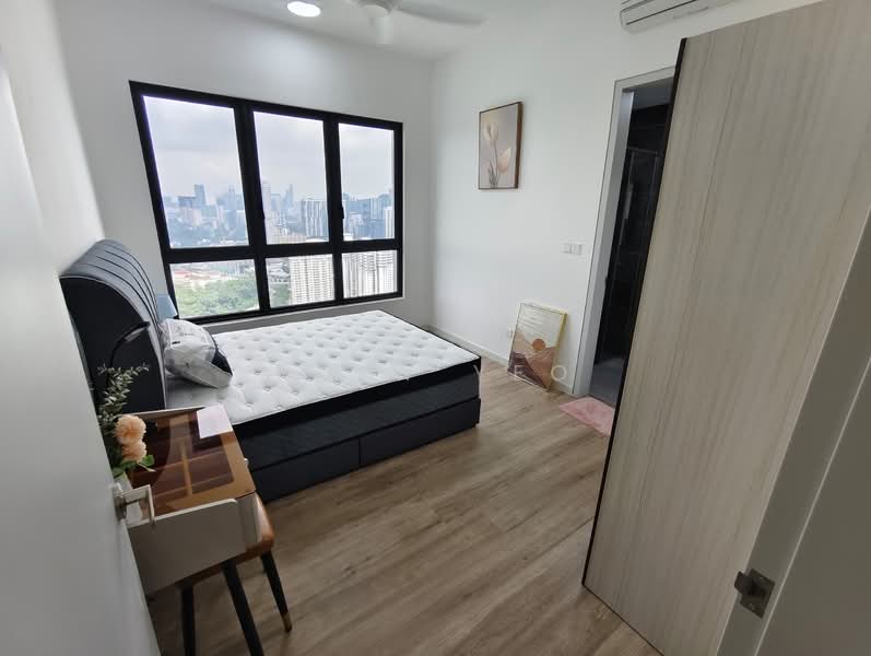 Servis Apartment untuk Disewa di Sunway Belfield - Rony Yeo - Bedroom - PropertyGuru.com.my
