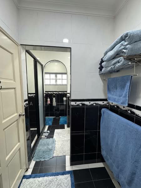 Bungalow for Sale in Seksyen 6 (Shah Alam) - Nazri Hassan - PropertyGuru.com.my