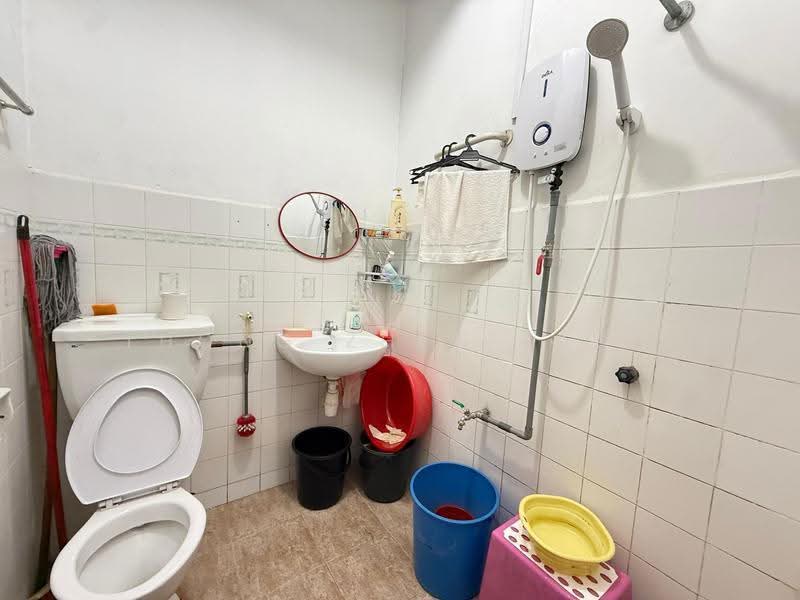 Rumah Teres 2-Tingkat untuk Dijual di Bandar Sri Damansara (Selangor) - Thong Zhen Yang - Bathroom - PropertyGuru.com.my