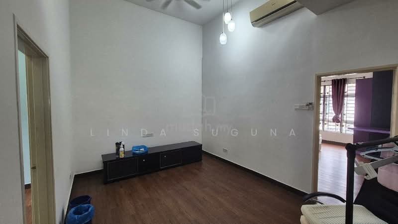 2-storey Terraced House for Sale in Kemuning Utama (Shah Alam) - Linda Suguna - Living Room - PropertyGuru.com.my