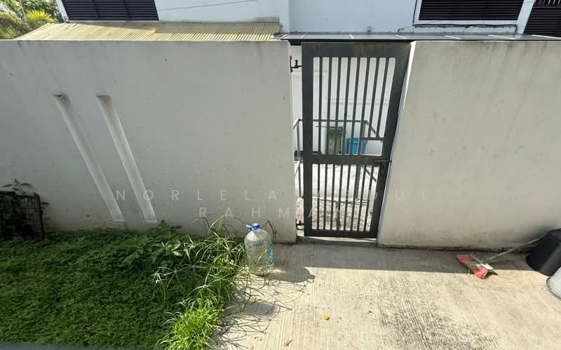 Rumah Teres 2 Tingkat untuk Dijual di Nilai (Negeri Sembilan) - Norlela Abdul Rahman - Exterior - PropertyGuru.com.my