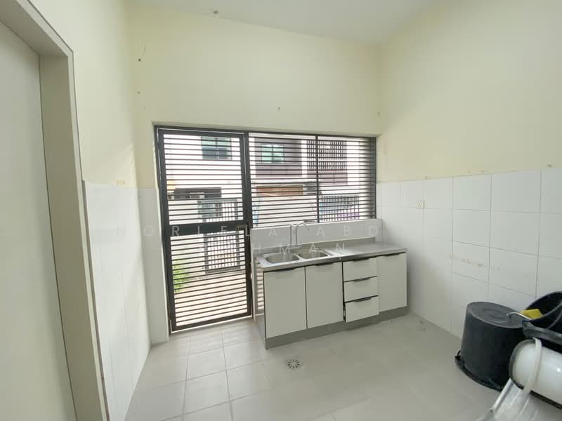 Rumah Teres 2 Tingkat untuk Dijual di Nilai (Negeri Sembilan) - Norlela Abdul Rahman - Kitchen - PropertyGuru.com.my