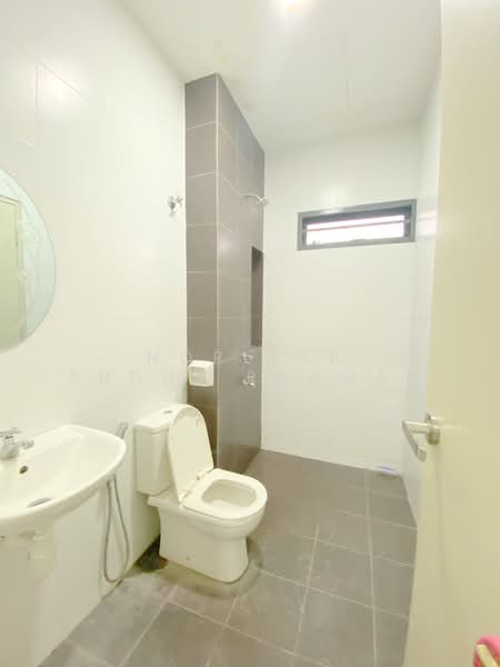 Rumah Teres 2 Tingkat untuk Dijual di Nilai (Negeri Sembilan) - Norlela Abdul Rahman - Bathroom - PropertyGuru.com.my