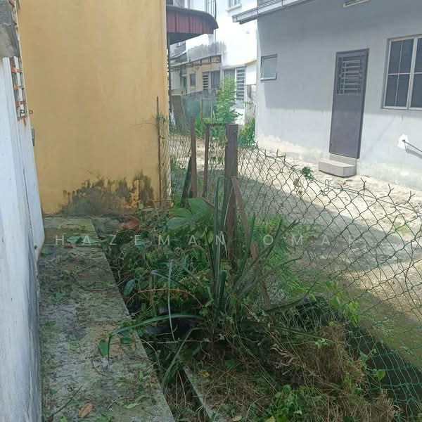 2-storey Terraced House for Sale in Bandar Putera 2 (Klang) - Hazeman Omar - Exterior - PropertyGuru.com.my