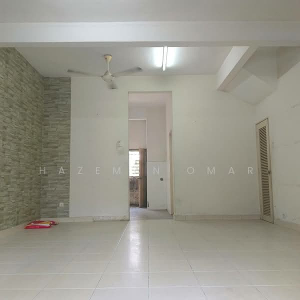 2-storey Terraced House for Sale in Bandar Putera 2 (Klang) - Hazeman Omar - Interior - PropertyGuru.com.my
