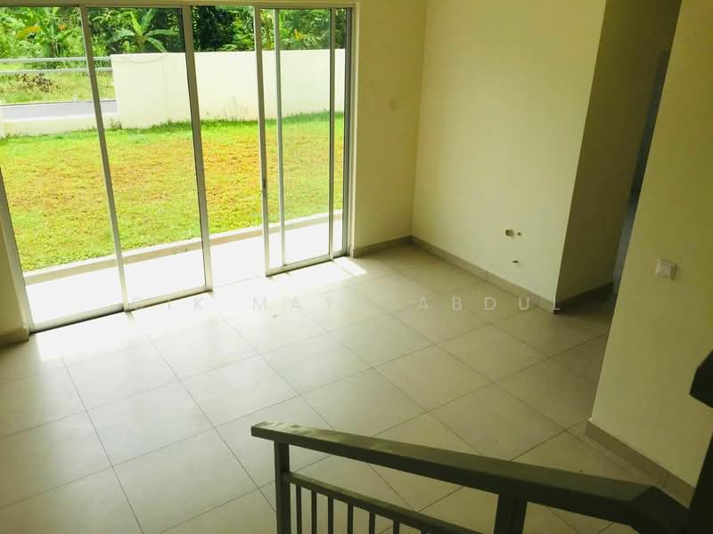 3-storey Terraced House for Sale in Gombak (Kuala Lumpur) - Cik Maya Abdul - Living Room - PropertyGuru.com.my