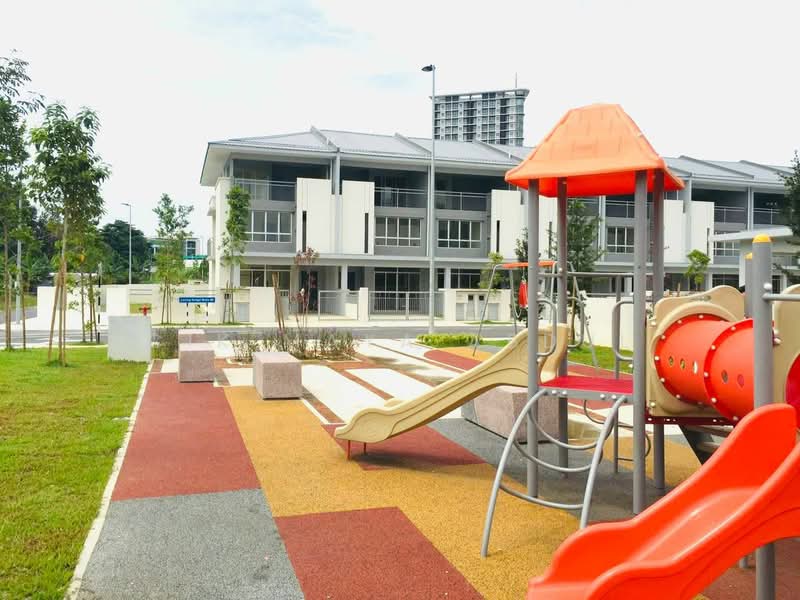 3-storey Terraced House for Sale in Gombak (Kuala Lumpur) - Cik Maya Abdul - Exterior - PropertyGuru.com.my