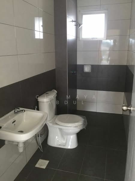 3-storey Terraced House for Sale in Gombak (Kuala Lumpur) - Cik Maya Abdul - Bathroom - PropertyGuru.com.my