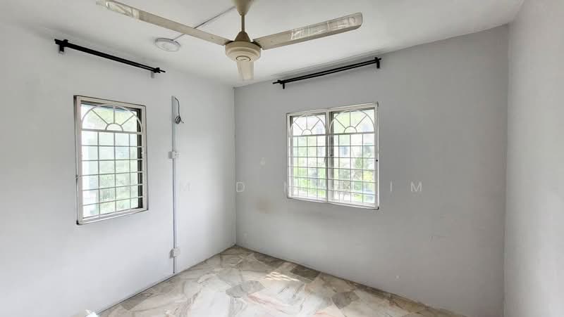 Pangsapuri untuk Dijual di Indah Apartments - Ahmad Muslim - PropertyGuru.com.my