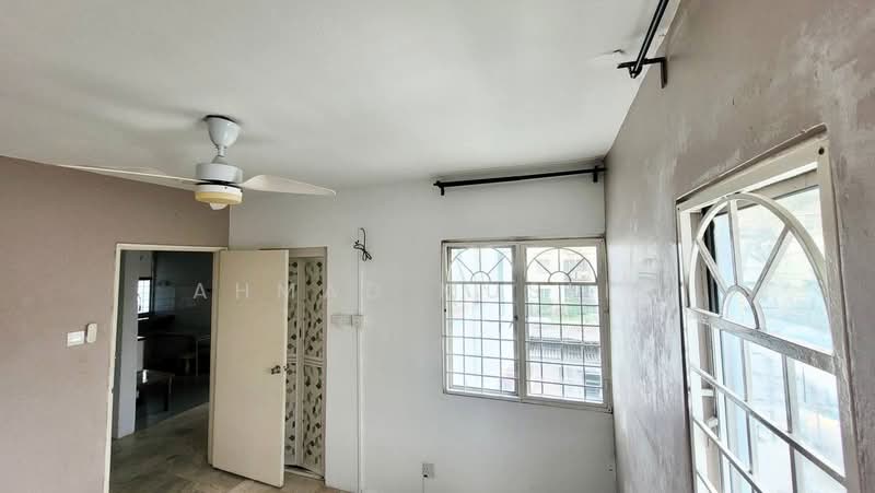 Pangsapuri untuk Dijual di Indah Apartments - Ahmad Muslim - PropertyGuru.com.my