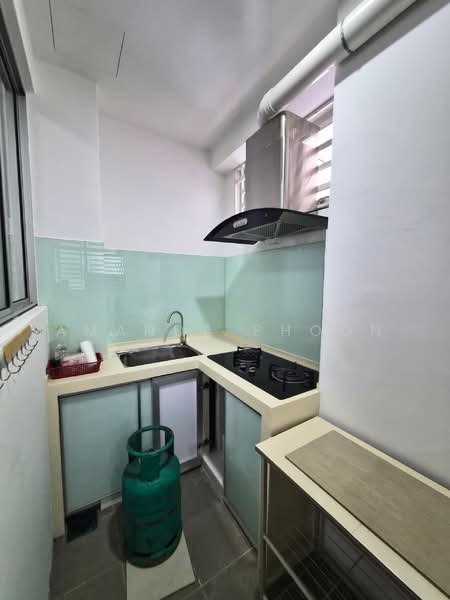 Condominium for Rent at Surin Condominium - Amanda Phoon - Kitchen - PropertyGuru.com.my