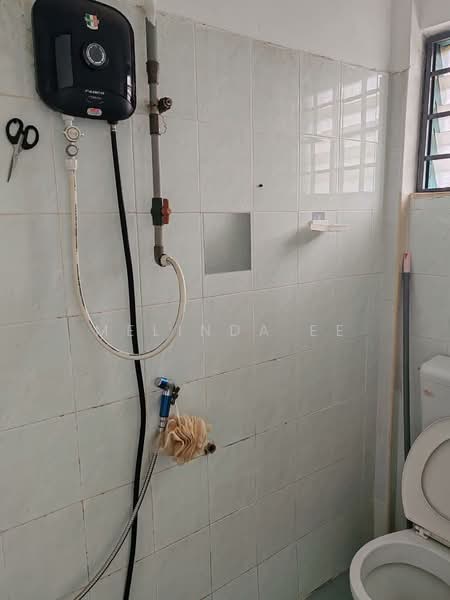 Rumah Flat untuk Dijual di Merak - Melinda Ee - Bathroom - PropertyGuru.com.my