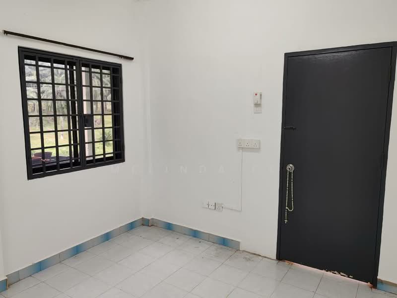 Rumah Flat untuk Dijual di Merak - Melinda Ee - PropertyGuru.com.my