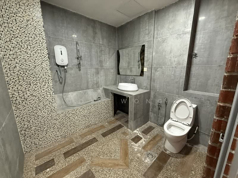 Office for Rent in Puchong (Selangor) - Joey Wong - Bathroom - PropertyGuru.com.my