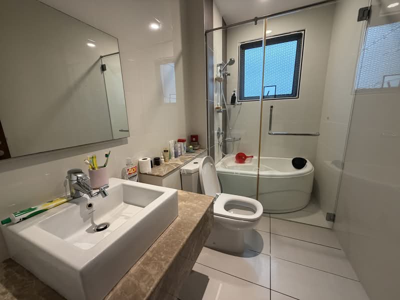 Rumah Teres 3 Tingkat untuk Dijual di Taman Taming Indah 2 (Bandar Sungai Long) - Aivan Ng - Bathroom - PropertyGuru.com.my