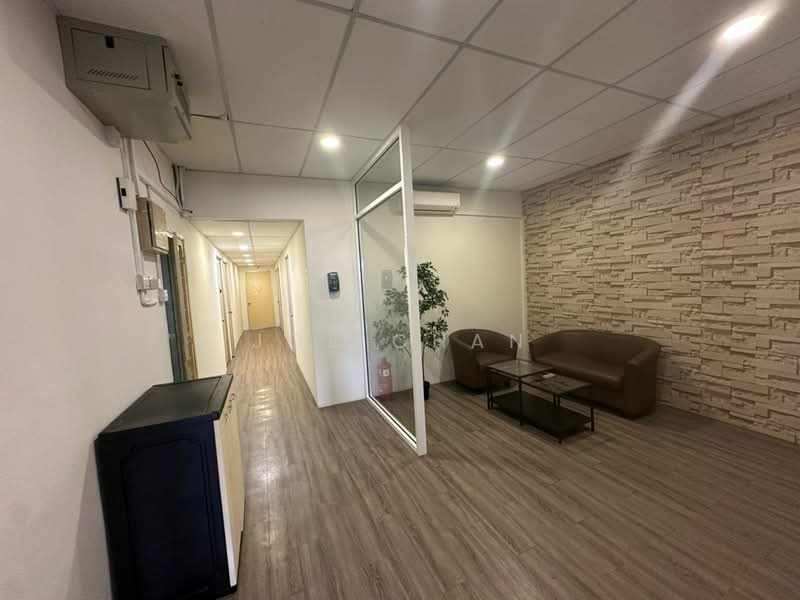 Office for Rent in BANDAR PUCHONG JAYA (Puchong) - Joe Chan - Corridor - PropertyGuru.com.my