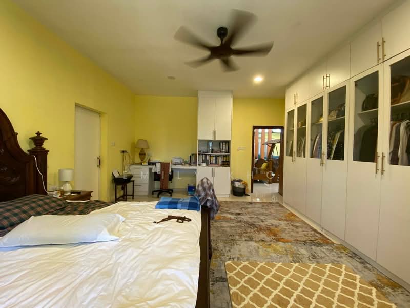 Rumah Banglo untuk Disewa di Subang Bestari (Shah Alam) - Emily Kho - Bedroom - PropertyGuru.com.my
