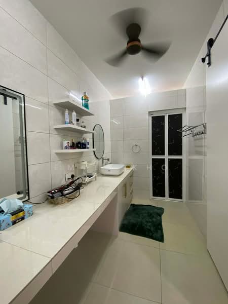 Rumah Banglo untuk Disewa di Subang Bestari (Shah Alam) - Emily Kho - Bathroom - PropertyGuru.com.my