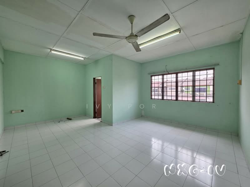 Rumah Teres 2 Tingkat untuk Disewa di Taman Sentosa (Klang) - Ivy Por - Living Room - PropertyGuru.com.my