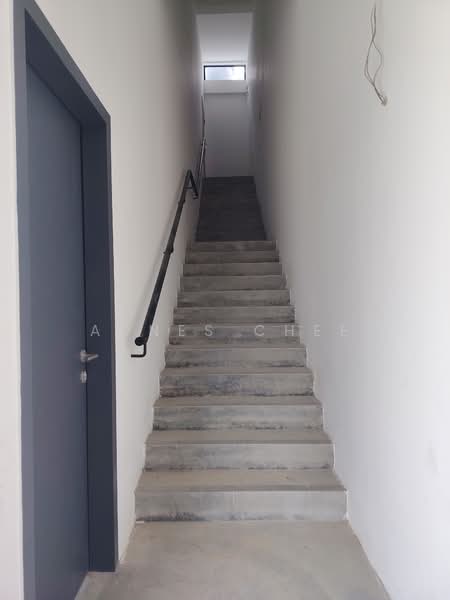 Shop for Rent in Bandar Gamuda Gardens (Rawang) - Agnes Chee - Corridor - PropertyGuru.com.my