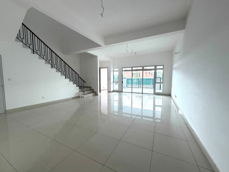 2-storey Terraced House for Sale in Taman Impian Emas (Skudai) - Daniel Yong - Living Room - PropertyGuru.com.my