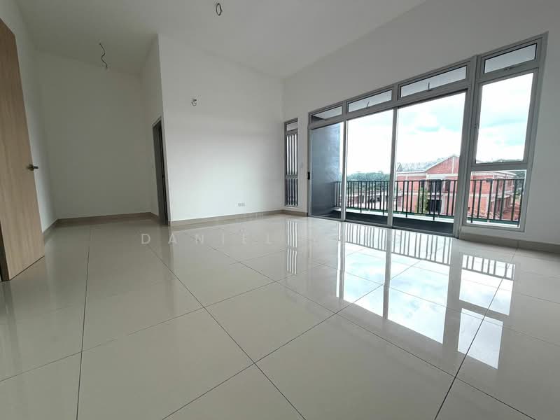 2-storey Terraced House for Sale in Taman Impian Emas (Skudai) - Daniel Yong - Balcony - PropertyGuru.com.my