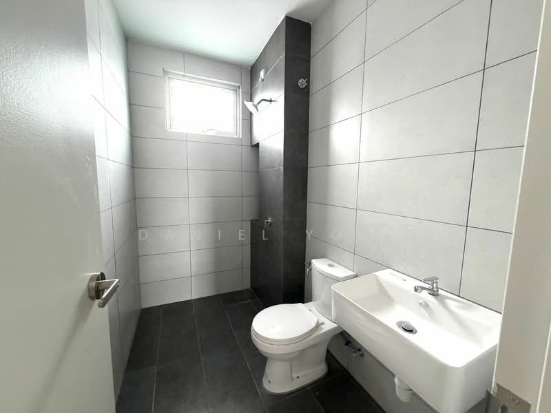 2-storey Terraced House for Sale in Taman Impian Emas (Skudai) - Daniel Yong - Bathroom - PropertyGuru.com.my