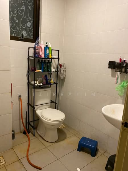 Kondominium untuk Disewa di Serin Residency - Azizirrahim . - Bathroom - PropertyGuru.com.my