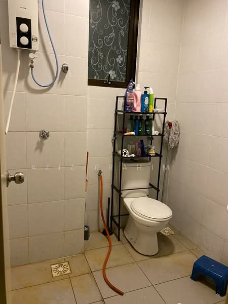 Kondominium untuk Disewa di Serin Residency - Azizirrahim . - Bathroom - PropertyGuru.com.my