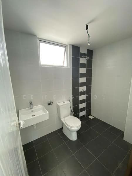 Apartment for Sale at Amber Height - Ee Fong Toh - Bathroom - PropertyGuru.com.my