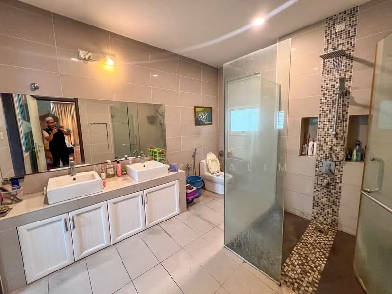 Semi-Detached House for Sale in Alam Damai (Cheras) - Mu'izz Halim - Bathroom - PropertyGuru.com.my