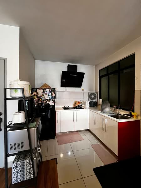 Kondominium untuk Dijual di One Damansara - Zulhaikal Asmadee - Kitchen - PropertyGuru.com.my