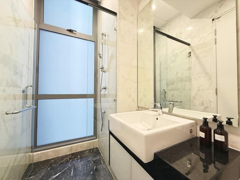 Service Residence for Sale at Royce Residence - Jenson Low - Bathroom - PropertyGuru.com.my
