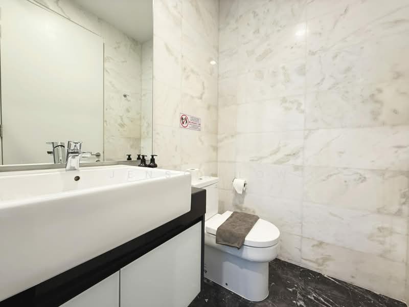 Service Residence for Sale at Royce Residence - Jenson Low - Bathroom - PropertyGuru.com.my