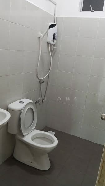 Pangsapuri untuk Disewa di Seri Molek Perdana - Vivi Ong - Bathroom - PropertyGuru.com.my