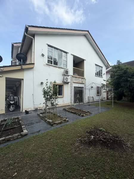 Rumah Teres 2 Tingkat untuk Dijual di Bandar Nusa Rhu (Shah Alam) - Nurul Balkis Arshad - Exterior - PropertyGuru.com.my