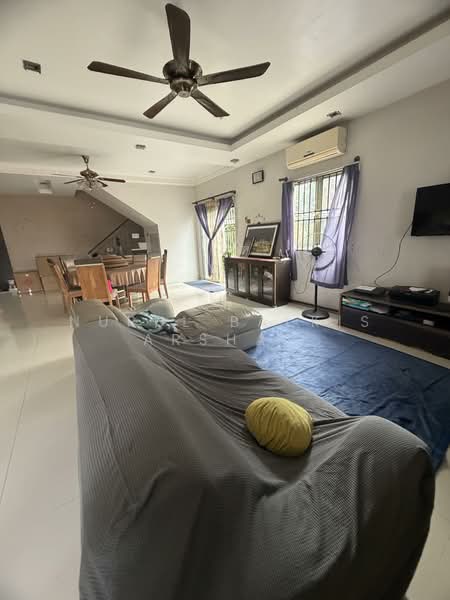 Rumah Teres 2 Tingkat untuk Dijual di Bandar Nusa Rhu (Shah Alam) - Nurul Balkis Arshad - Living Room - PropertyGuru.com.my