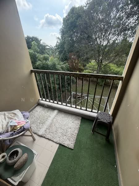 Rumah Teres 2 Tingkat untuk Dijual di Bandar Nusa Rhu (Shah Alam) - Nurul Balkis Arshad - Balcony - PropertyGuru.com.my