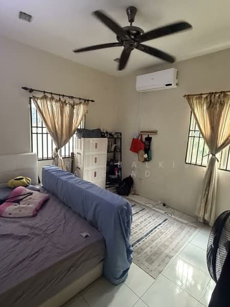 Rumah Teres 2 Tingkat untuk Dijual di Bandar Nusa Rhu (Shah Alam) - Nurul Balkis Arshad - Bedroom - PropertyGuru.com.my