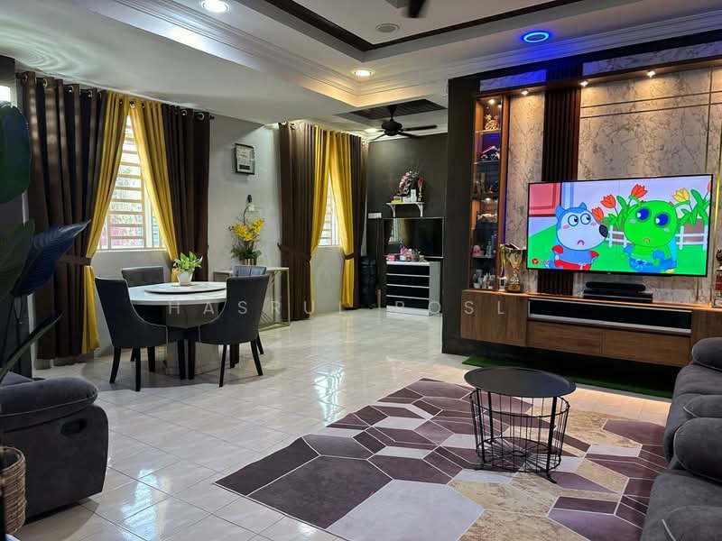 Rumah Teres 2 Tingkat untuk Dijual di Taman Seri Bertam (Kepala Batas) - Hasrul Rosli - Living Room - PropertyGuru.com.my