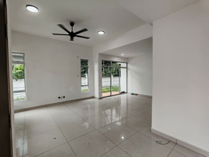 Rumah Kluster untuk Disewa di Taman Kempas Indah (Tebrau) - CY Chew - Living Room - PropertyGuru.com.my
