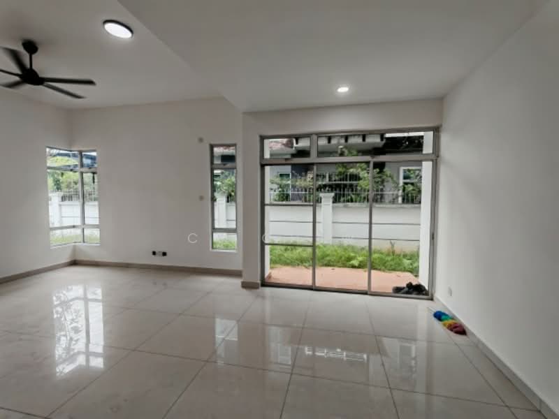 Rumah Kluster untuk Disewa di Taman Kempas Indah (Tebrau) - CY Chew - Living Room - PropertyGuru.com.my
