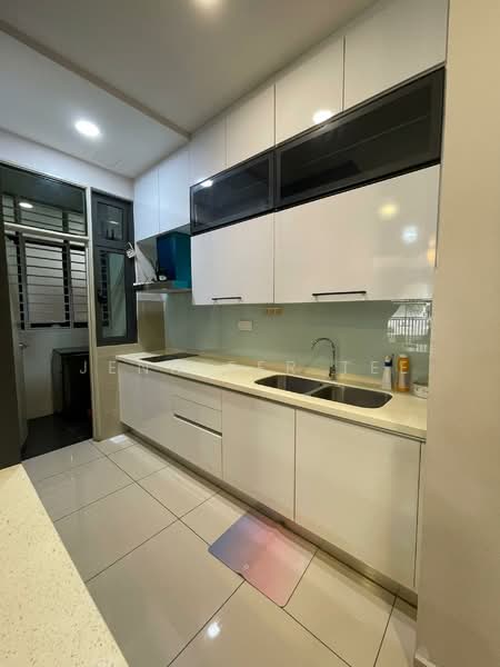 Servis Apartment untuk Disewa di 8Scape Residence @ Sutera - Jennifer Tee - Kitchen - PropertyGuru.com.my