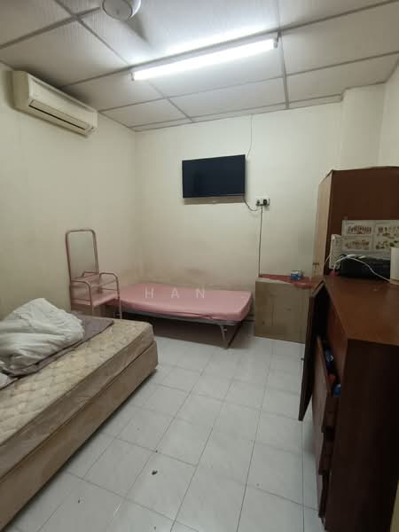 2-storey Terraced House for Sale in Taman Overseas Union (Taman Oug) (Jalan Klang Lama (Old Klang Road)) - Han . - Bedroom - PropertyGuru.com.my