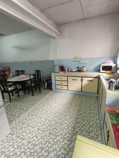 2-storey Terraced House for Sale in Taman Overseas Union (Taman Oug) (Jalan Klang Lama (Old Klang Road)) - Han . - Kitchen - PropertyGuru.com.my