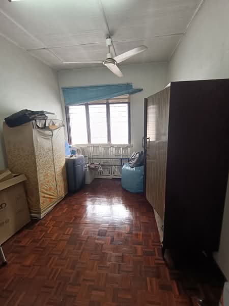 2-storey Terraced House for Sale in Taman Overseas Union (Taman Oug) (Jalan Klang Lama (Old Klang Road)) - Han . - Bedroom - PropertyGuru.com.my