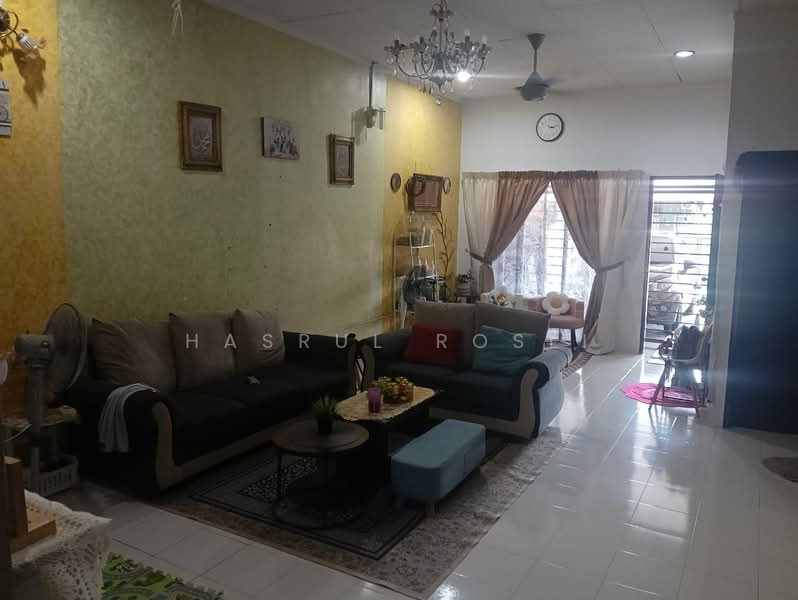 Rumah Teres 1 Tingkat untuk Dijual di Bandar Puteri Jaya (Sungai Petani) - Hasrul Rosli - Living Room - PropertyGuru.com.my