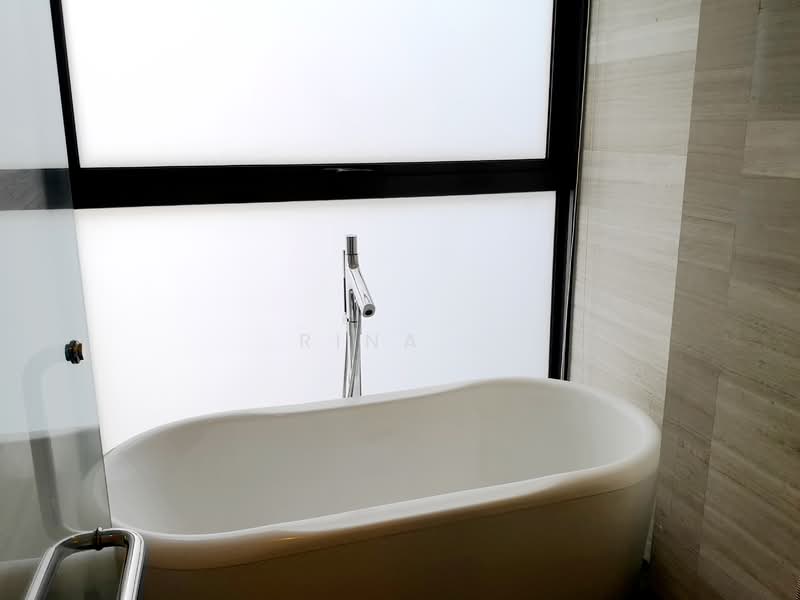 Kondominium untuk Dijual di Mirage Residence - Rina . - Bathroom - PropertyGuru.com.my