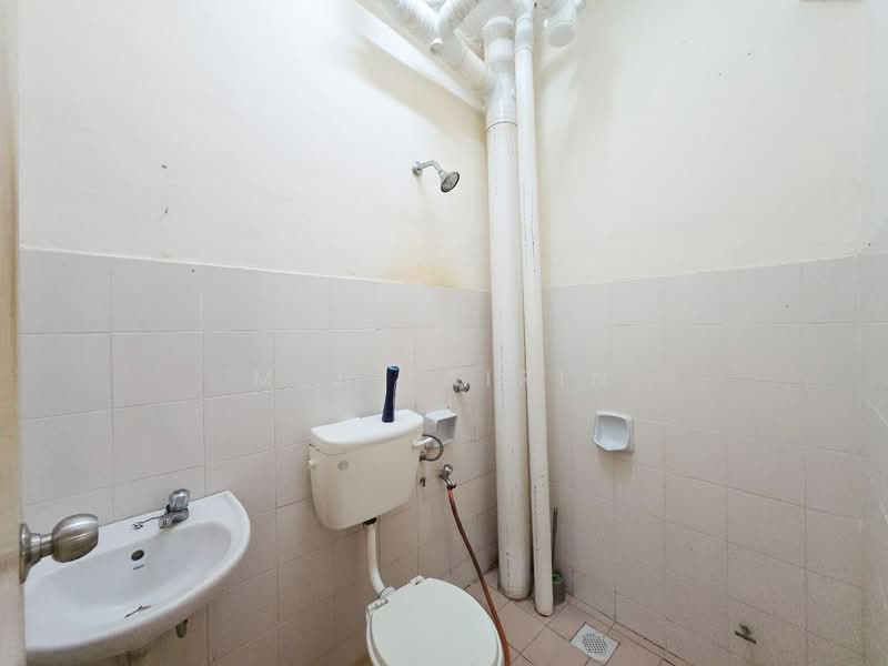 Apartment for Sale at Spring Ville - M.J Zairin - Bathroom - PropertyGuru.com.my