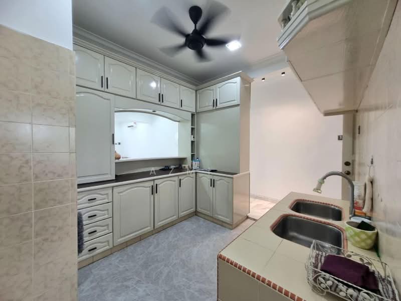 Condominium for Sale at Sri Alam Condominium - Azmi . - PropertyGuru.com.my